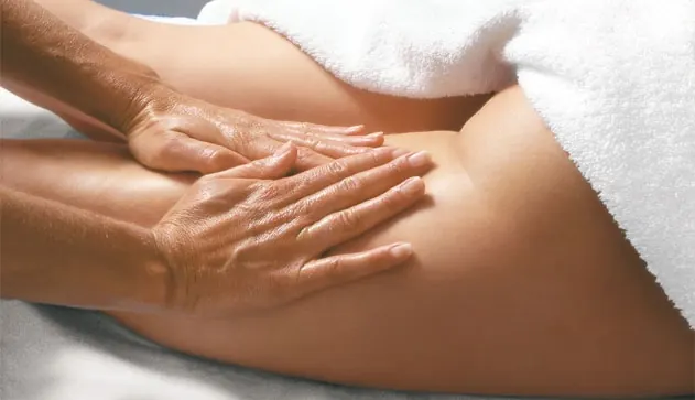 Anticellulite massage with Oils